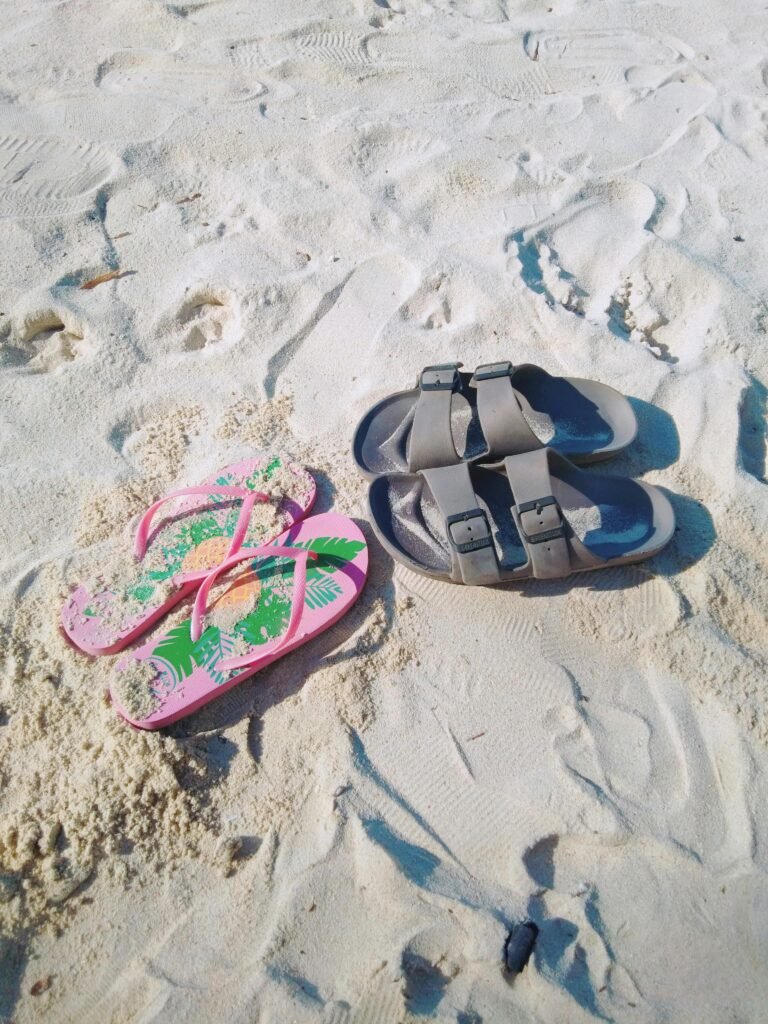 As Melhores Sandálias e Chinelos para o Verão 2026 – Conforto, Status e Tendência